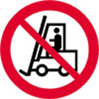 Znak: Zakaz ruchu urzdze do transportu poziomego..